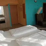 休伯特诺夫匝姆吉酒店 酒店 Nové Zámky