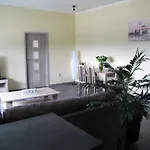 休伯特诺夫匝姆吉酒店 Nové Zámky