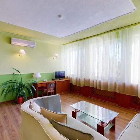 Hubert Hotel Nové Zámky