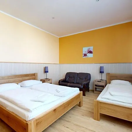 Hubert 3* Nové Zámky