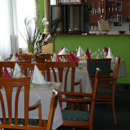 Hubert 3* Nove Zamky