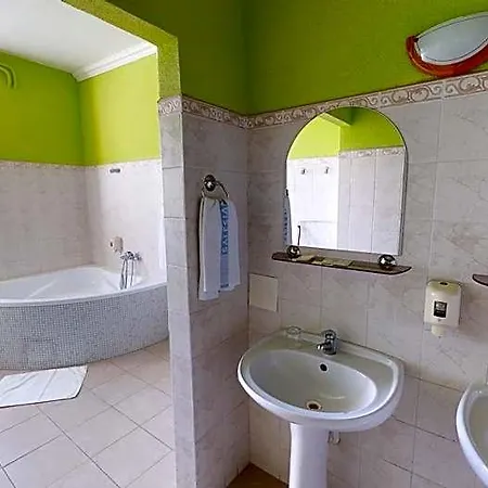 Hotell Hubert 3*