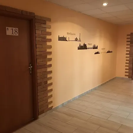 Hubert Hotel