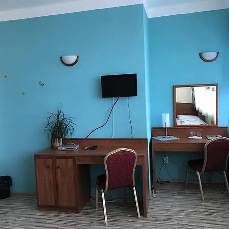 Hubert Hotel