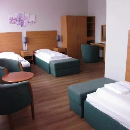 Hubert 3* Nové Zámky